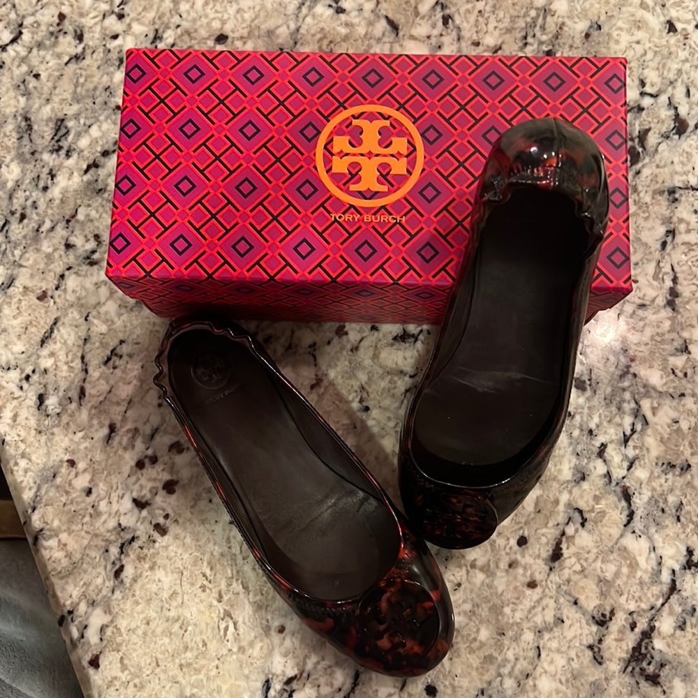 Tory Burch Minnie Travel Ballet with Logo Printed Patent size 8